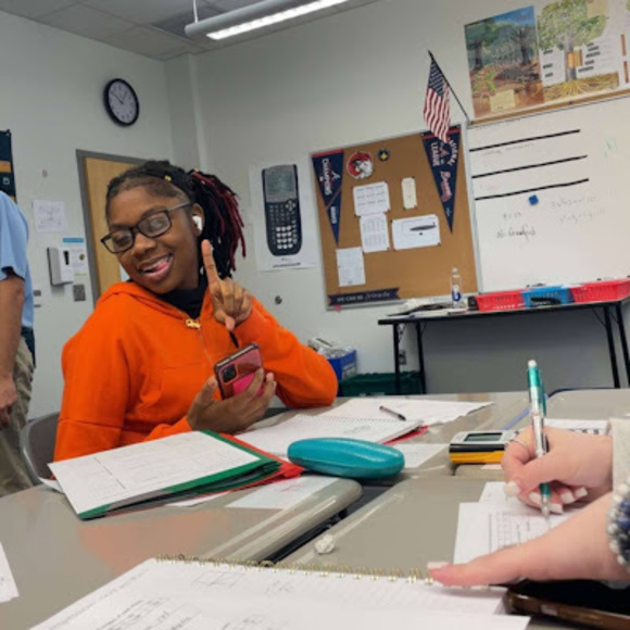 Meet your Posher, Gloria - Picture 1 of 1